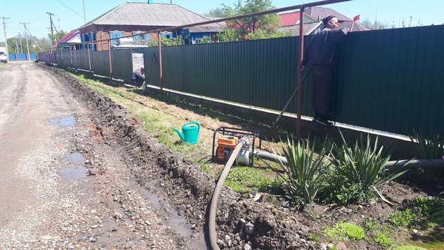 photo5251473134798877627