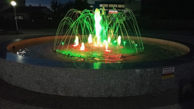 photo 5409316631785628447 y